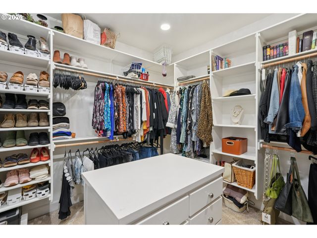 11417 Se NORWOOD Loop, Happy Valley, OR 97086