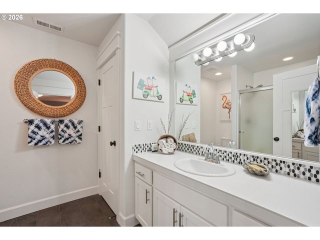 11417 Se NORWOOD Loop, Happy Valley, OR 97086