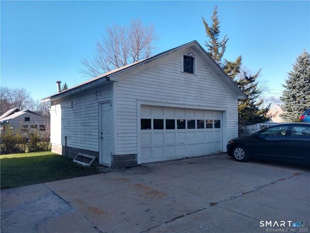 73 Park Avenue, Enfield, CT 06082