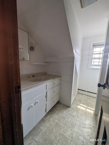 73 Park Avenue, Enfield, CT 06082