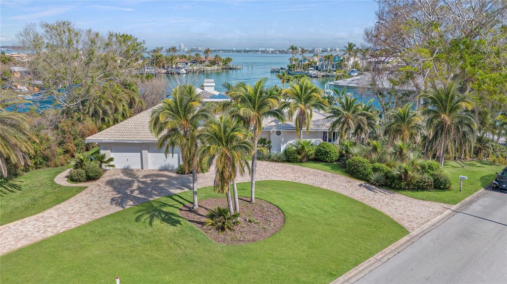 411 BELLE ISLE AVENUE, Belleair Beach, FL 33786