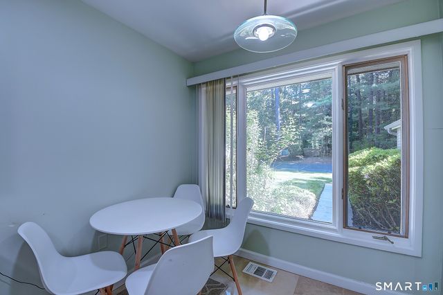 6 Spyglass Drive 6, Avon, CT 06001