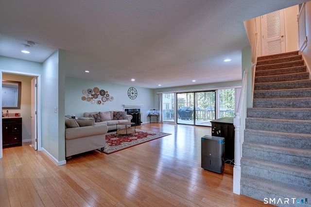 6 Spyglass Drive 6, Avon, CT 06001