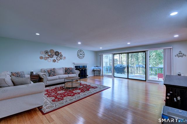 6 Spyglass Drive 6, Avon, CT 06001