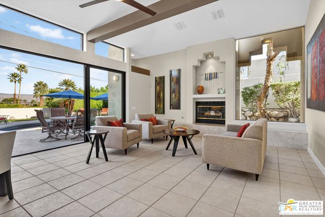 2622 N Girasol Avenue, Palm Springs, CA 92262