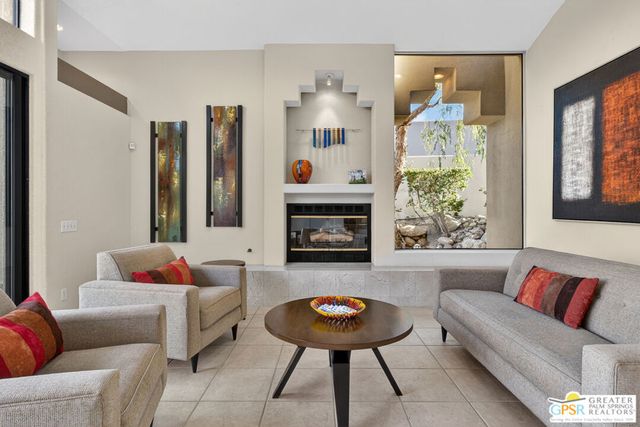 2622 N Girasol Avenue, Palm Springs, CA 92262