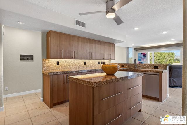 2622 N Girasol Avenue, Palm Springs, CA 92262