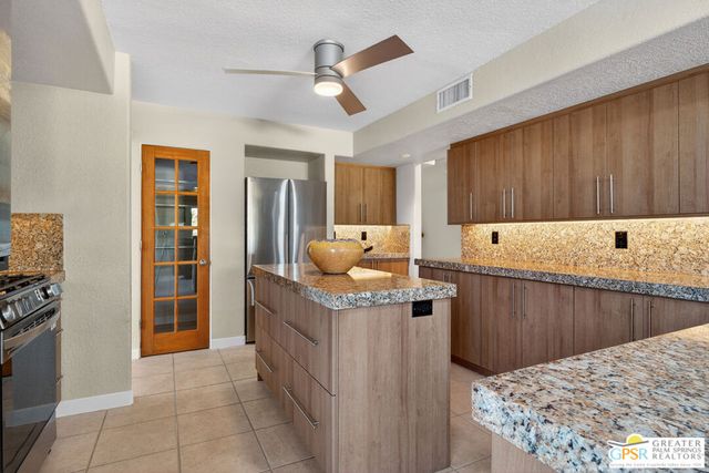 2622 N Girasol Avenue, Palm Springs, CA 92262