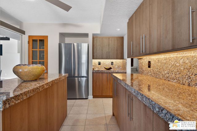 2622 N Girasol Avenue, Palm Springs, CA 92262