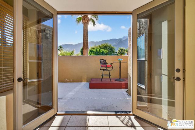 2622 N Girasol Avenue, Palm Springs, CA 92262