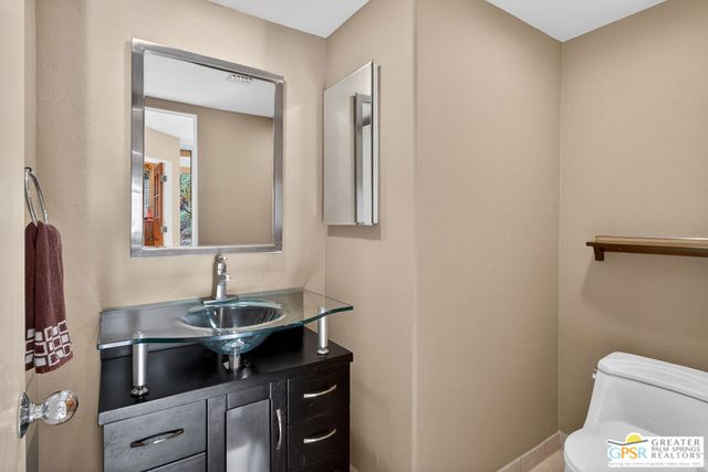 2622 N Girasol Avenue, Palm Springs, CA 92262