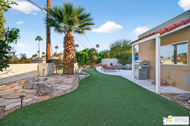 2622 N Girasol Avenue, Palm Springs, CA 92262