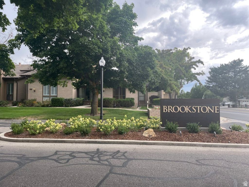 6410 S 1650 E, Murray, UT 84121