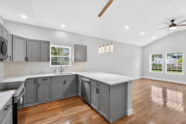 519 S Shamrock Avenue, Landrum, SC 29356