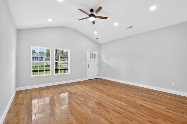 519 S Shamrock Avenue, Landrum, SC 29356