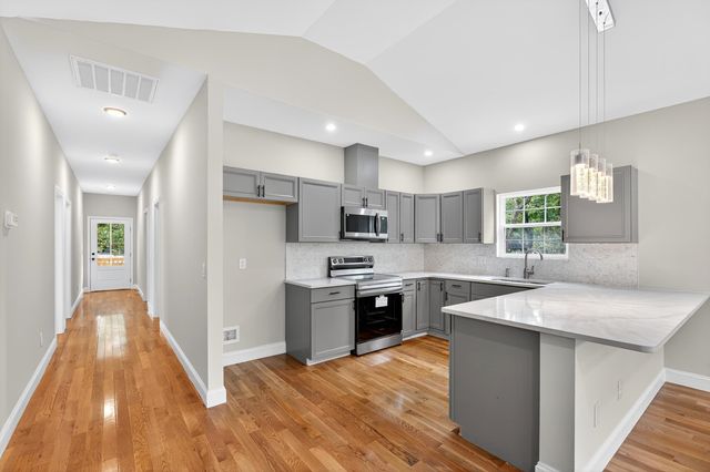 519 S Shamrock Avenue, Landrum, SC 29356