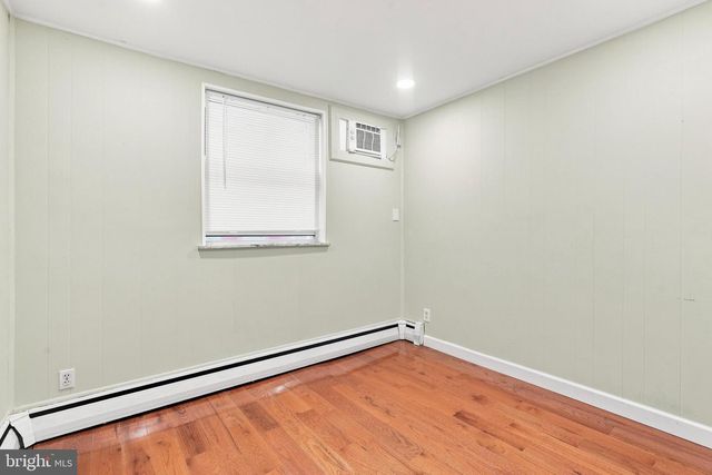 2213 S WOODSTOCK ST, Philadelphia, PA 19145