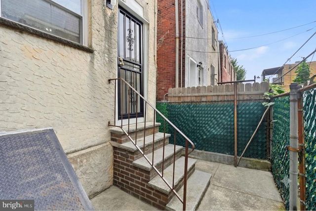 2213 S WOODSTOCK ST, Philadelphia, PA 19145