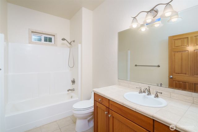 1810 Island View Place, Anacortes, WA 98221
