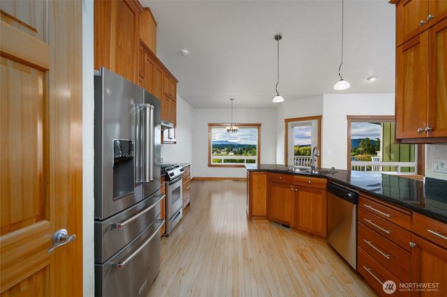1810 Island View Place, Anacortes, WA 98221