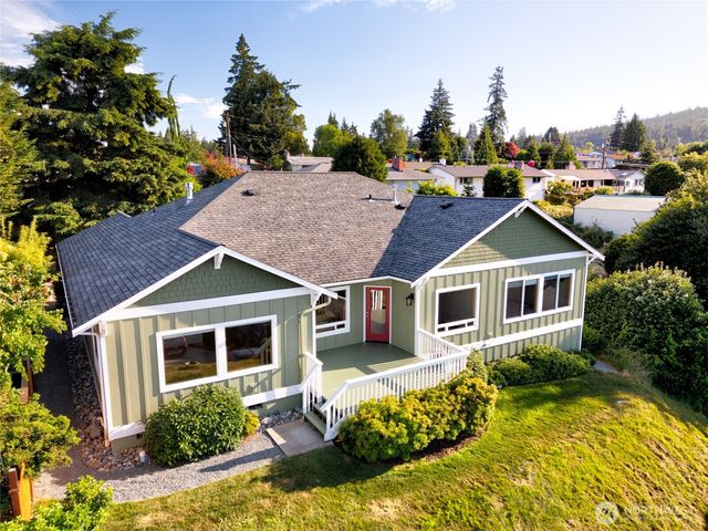 1810 Island View Place, Anacortes, WA 98221