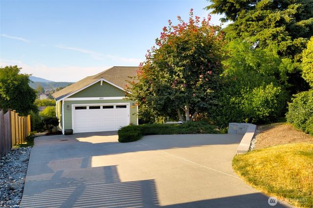1810 Island View Place, Anacortes, WA 98221