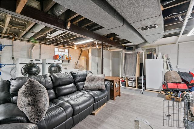 1210 Fairmont Ave, Harrison Twp, PA 15065