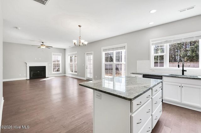 173 N Palm Drive, Winnabow, NC 28479