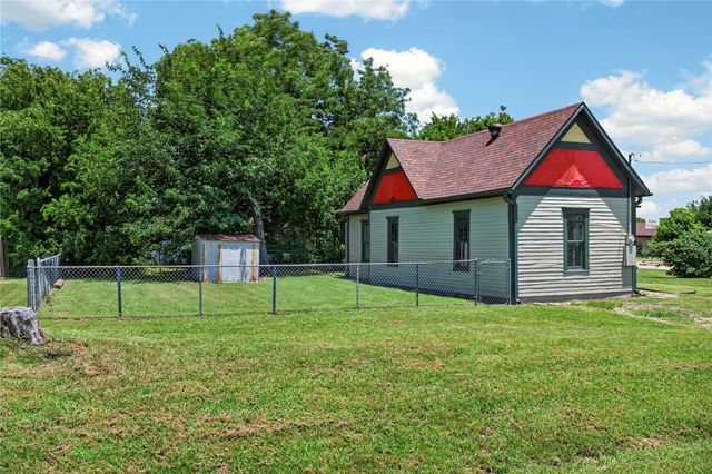 203 Plum Street, Sanger, TX 76266