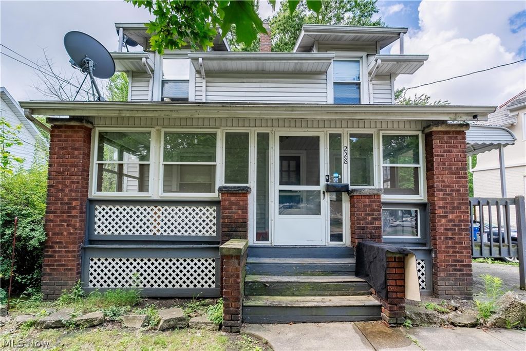228 Para Avenue, Akron, OH 44305