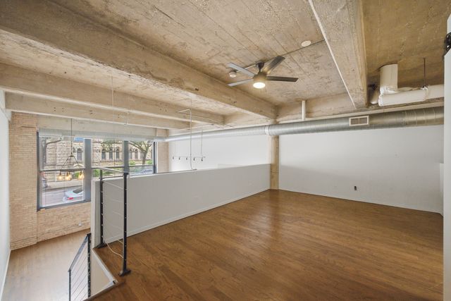 2000 S Michigan Avenue 103, Chicago, IL 60616