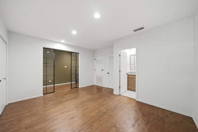 2000 S Michigan Avenue 103, Chicago, IL 60616