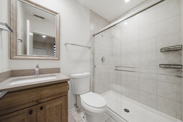 2000 S Michigan Avenue 103, Chicago, IL 60616
