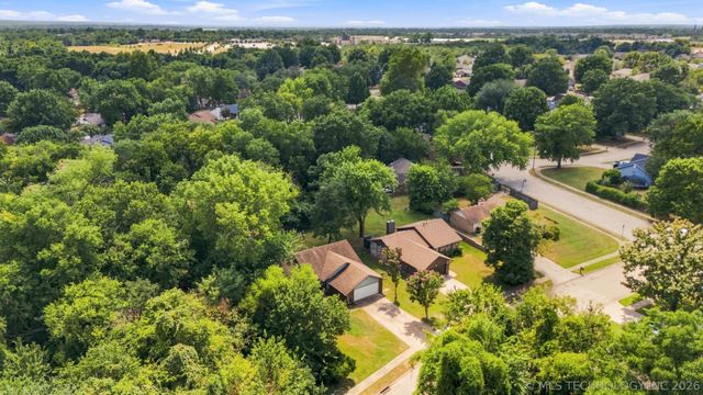 1209 W Inglewood Street, Broken Arrow, OK 74011
