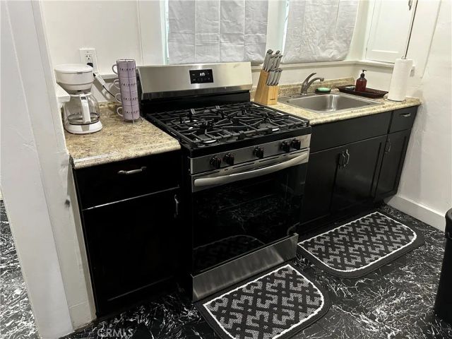 4727 Oakwood Avenue, Los Angeles, CA 90004