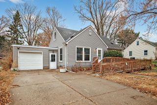2057 Giesmann Street, Roseville, MN 55113