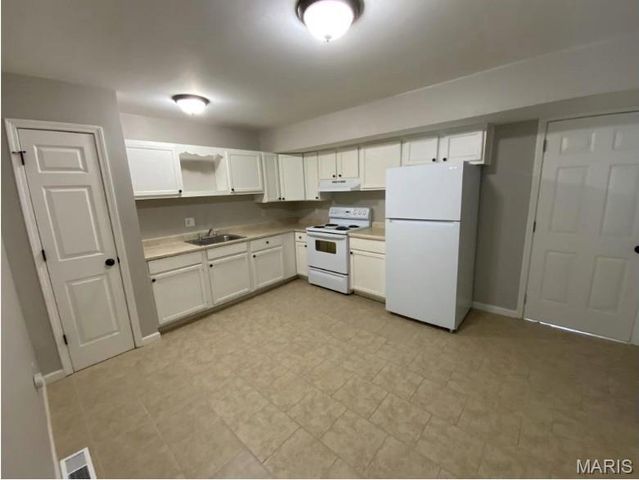 10539 Renfrew Drive, Riverview, MO 63137