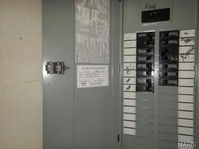 10539 Renfrew Drive, Riverview, MO 63137