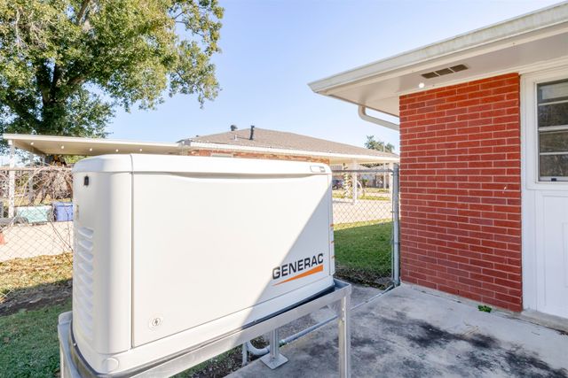 700 Mary Hughes Drive, Houma, LA 70363