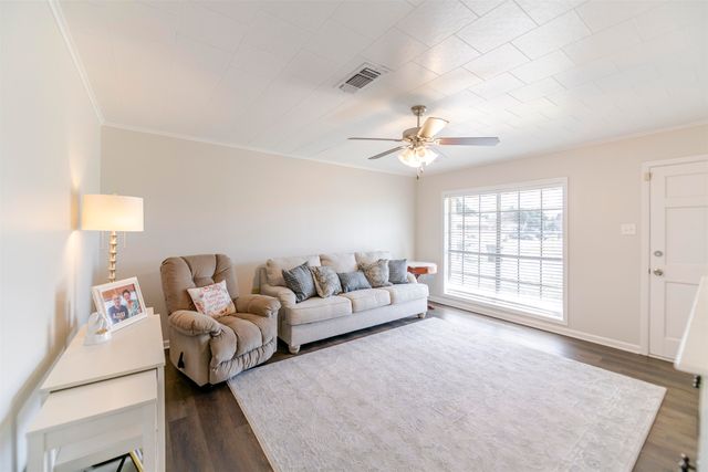 700 Mary Hughes Drive, Houma, LA 70363