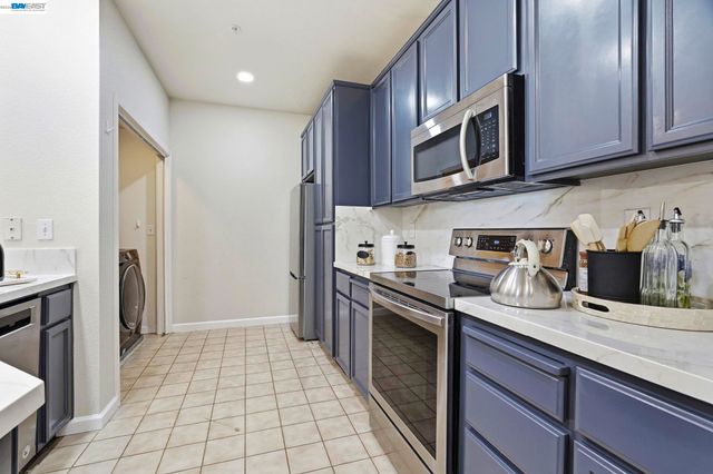 38740 Tyson Ln 213B, Fremont, CA 94536