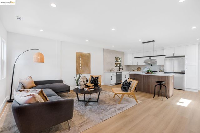3436 Birdsall Ave, Oakland, CA 94619