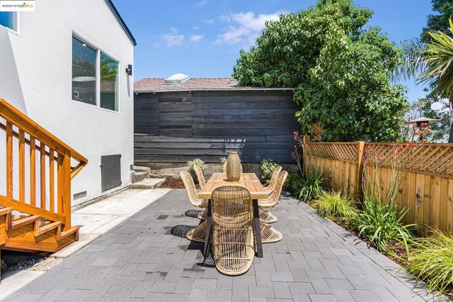 3436 Birdsall Ave, Oakland, CA 94619