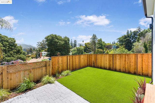 3436 Birdsall Ave, Oakland, CA 94619