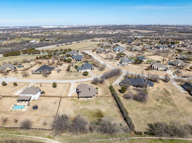 2705 Kerry Court, Denton, TX 76226