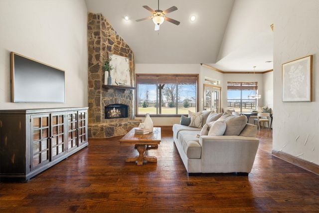 2705 Kerry Court, Denton, TX 76226