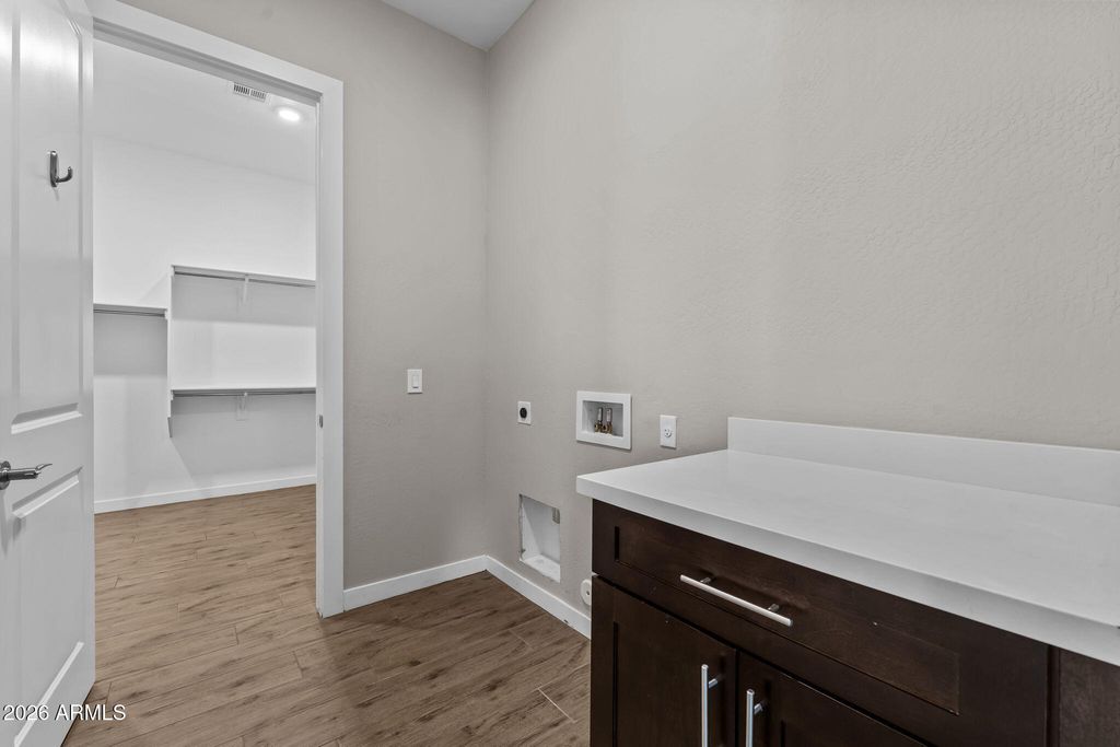 Image 23 of property listing at 35112 N 141ST Place, Scottsdale, AZ 85262