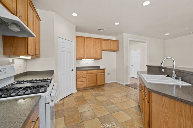 11847 Galewood, Adelanto, CA 92301