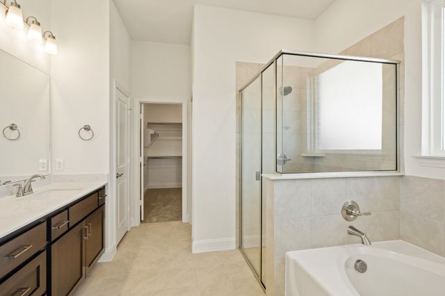 203 Yaupon Holly Street, Lavon, TX 75166