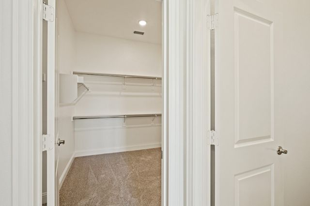 203 Yaupon Holly Street, Lavon, TX 75166